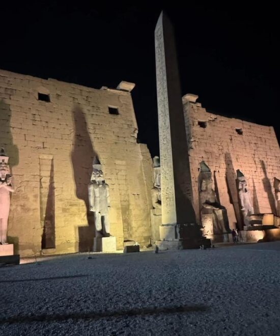 Private Day Trip by Minivan to Luxor